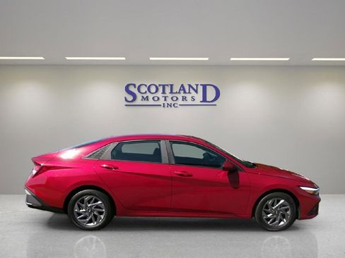 Used 2024 Hyundai Elantra SEL image 5