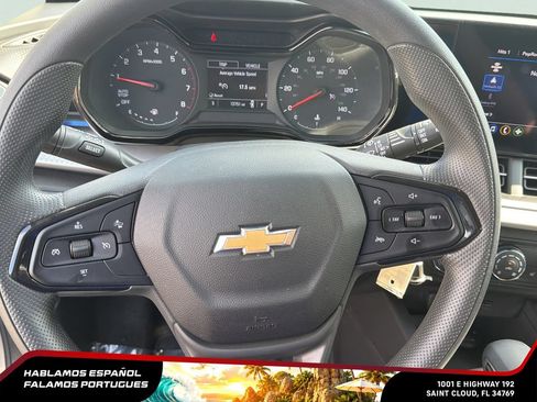 Used 2024 Chevrolet Trax LS w/ LS Convenience Package FWD image 17