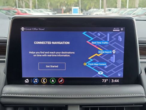 Used 2021 Chevrolet Suburban Premier w/ Premium Package image 31