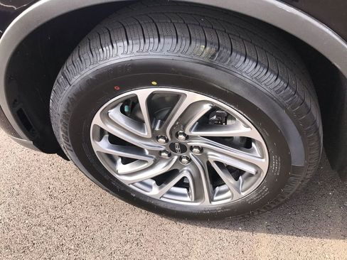 Used 2023 Lincoln Aviator Standard image 10