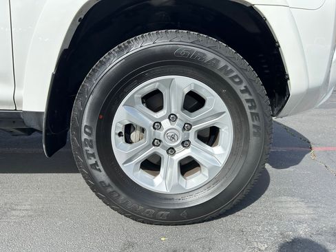 Used 2023 Toyota 4Runner SR5 Premium image 32