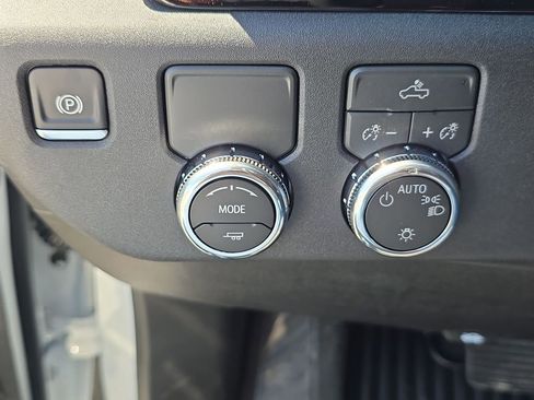 New 2026 GMC Sierra 1500 SLE image 27