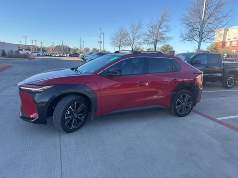 Used 2024 Toyota bZ4X Limited image 7