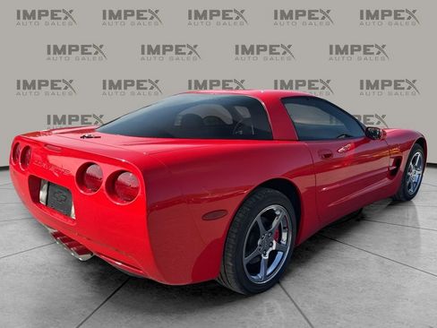 Used 1998 Chevrolet Corvette Coupe w/ Roof Pkg RWD image 5
