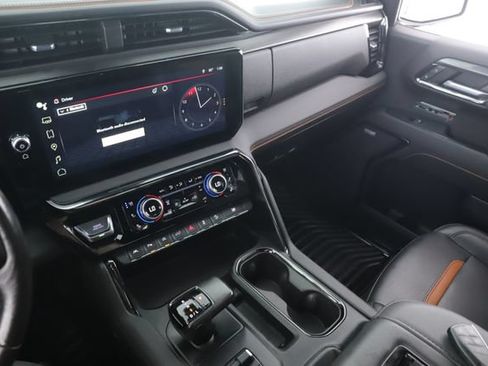 Used 2022 GMC Sierra 1500 AT4 w/ AT4 Premium Package AWD/4WD image 28