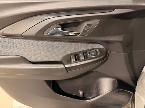 Used 2023 Chevrolet TrailBlazer LT w/ Convenience Package FWD image 13