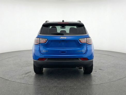 Used 2025 Jeep Compass Limited image 7