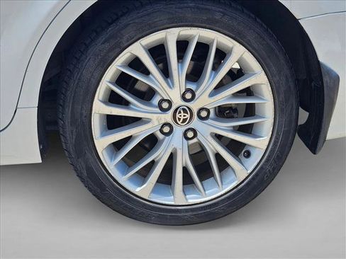 Used 2020 Toyota Camry XLE FWD image 21