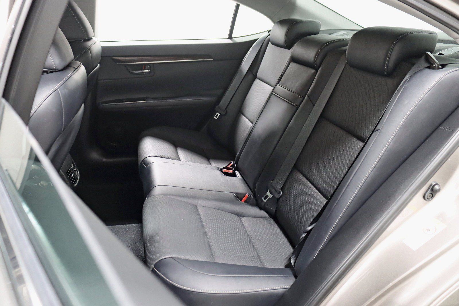 Used 2017 Lexus ES 350 w/ Premium Package FWD image 26