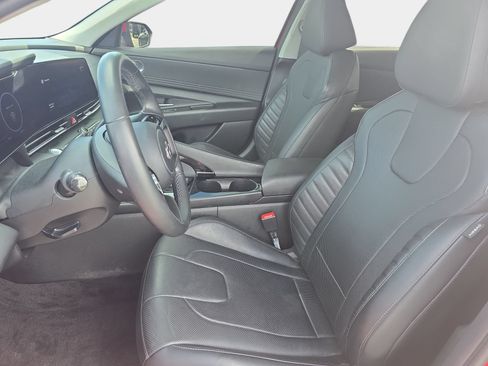 Used 2022 Hyundai Elantra Limited FWD image 14