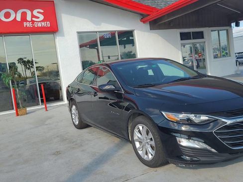 Used 2020 Chevrolet Malibu LT image 3