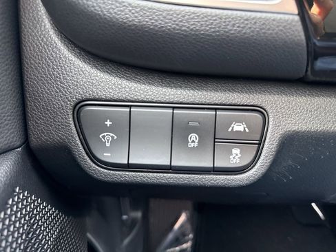 Used 2023 Kia Seltos EX image 25