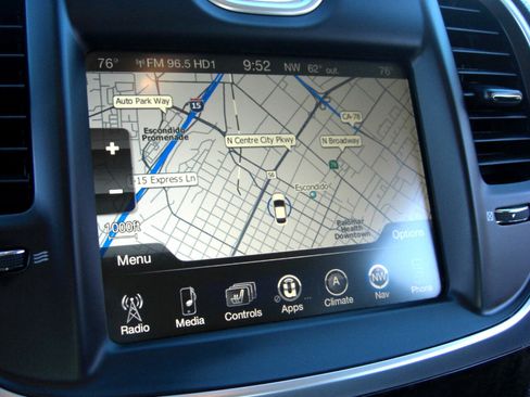 Used 2016 Chrysler 300 C image 20