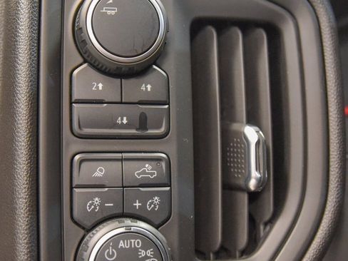 Used 2024 Chevrolet Silverado 2500 Custom w/ Custom Convenience Package image 17