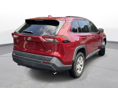 Used 2021 Toyota RAV4 LE FWD image 6