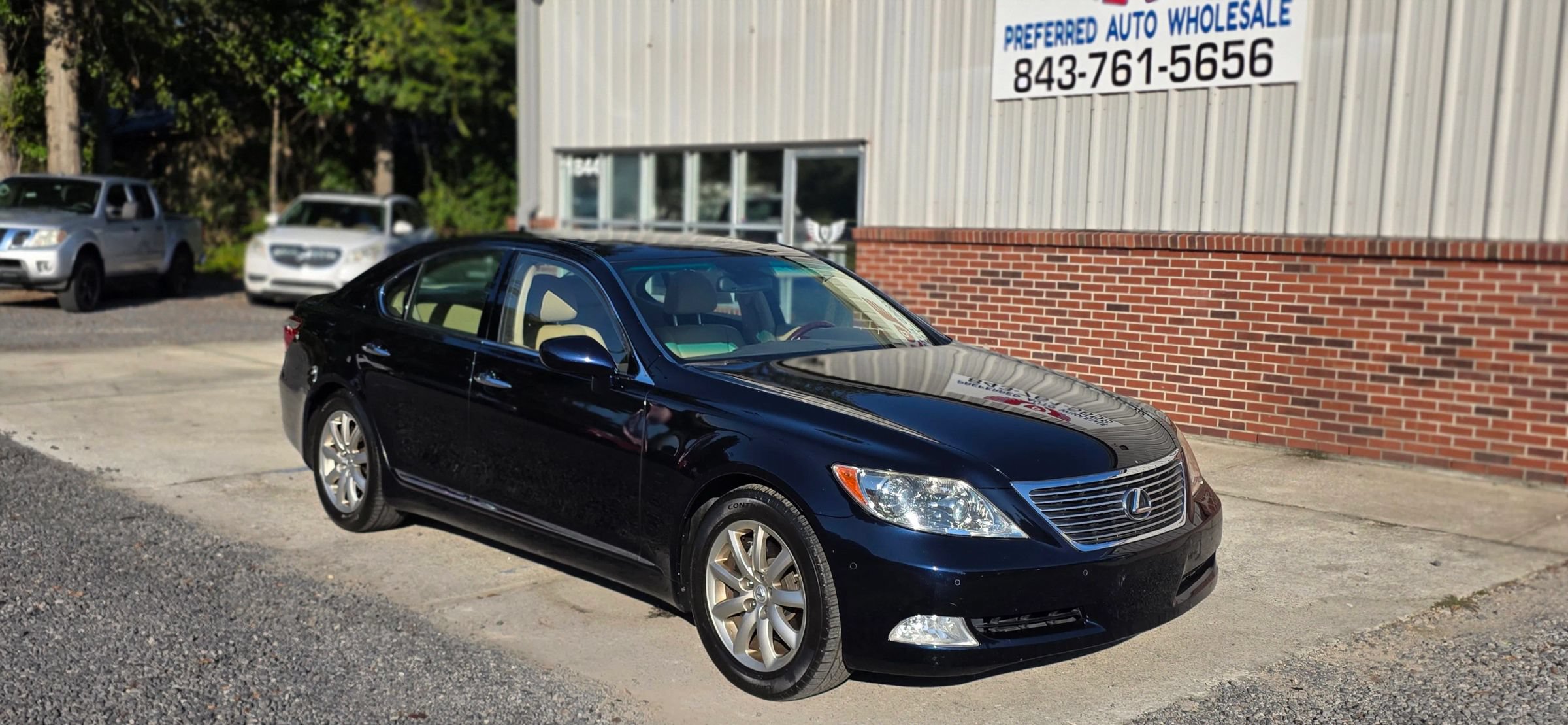 Used 2008 Lexus LS 460 w/ Comfort Pkg RWD image 2