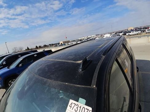 Used 2024 Chevrolet Tahoe RST w/ Luxury Package image 2