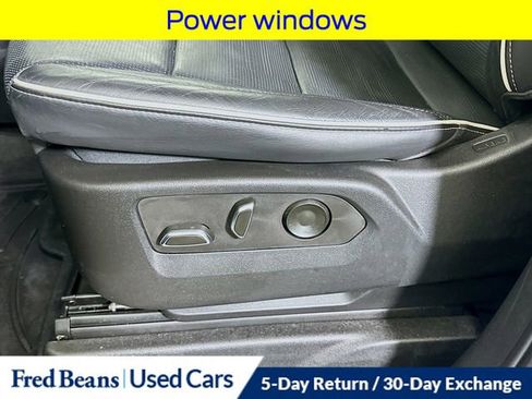 Used 2023 Cadillac Escalade ESV Premium Luxury AWD/4WD image 24