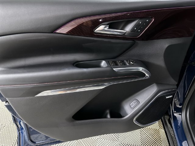 New 2027 Chevrolet Traverse RS w/ LPO, Floor Liner Package FWD image 24