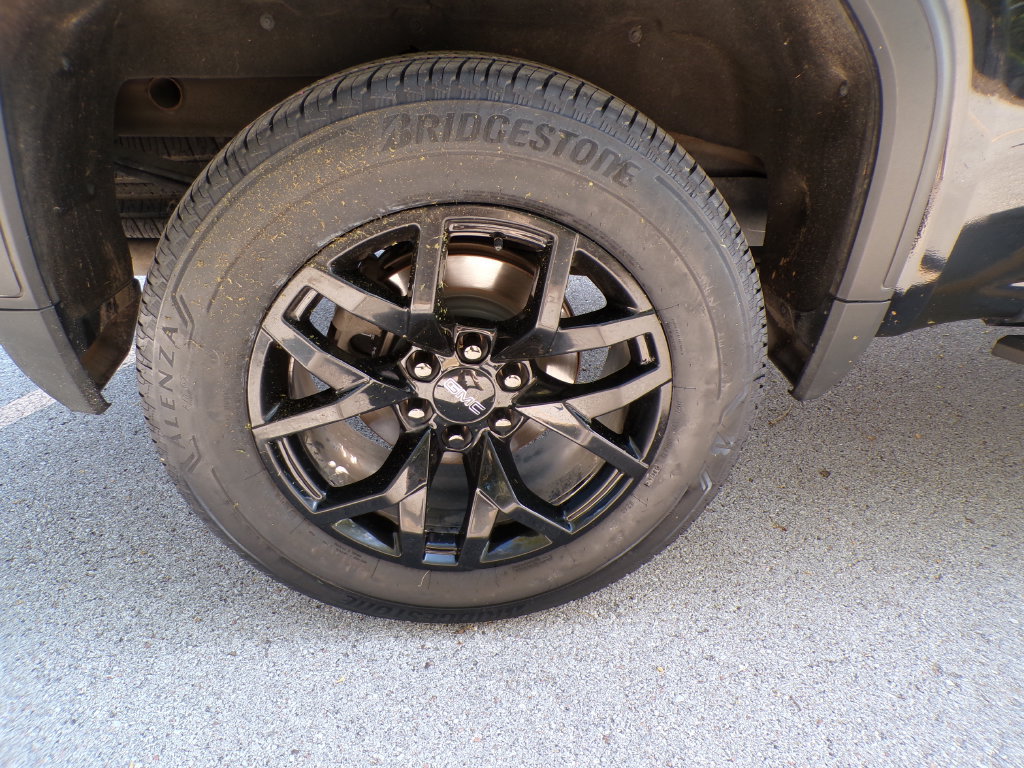 Used 2022 GMC Sierra 1500 AT4 w/ AT4 Preferred Package AWD/4WD image 24