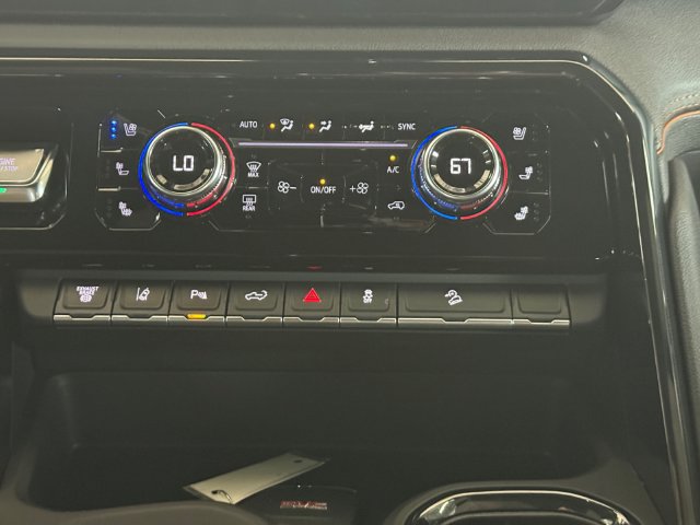 Used 2025 GMC Sierra 2500 AT4 w/ AT4 Premium Plus Package AWD/4WD image 4