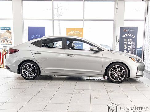 Used 2020 Hyundai Elantra Limited w/ Cargo Package (C1) FWD image 9