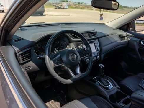 Used 2017 Nissan Rogue SL w/ SL Premium Package AWD/4WD image 13