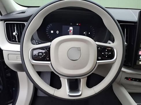 New 2026 Volvo XC60 B5 Ultra w/ Protection Package Premier AWD/4WD image 19