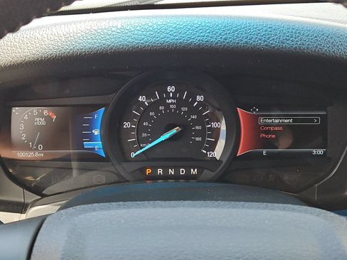 Used 2016 Ford Expedition XLT w/ Equipment Group 202A RWD image 22