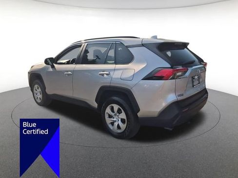 Used 2021 Toyota RAV4 LE FWD image 5