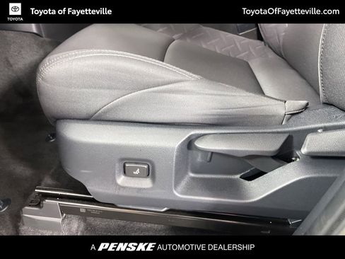 Used 2025 Toyota Tacoma SR5 AWD/4WD image 20