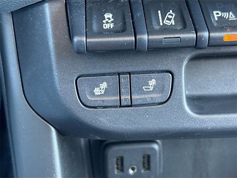 Used 2021 Chevrolet Colorado Z71 w/ Safety Package image 19