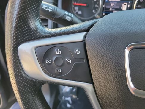 Used 2023 GMC Terrain SLE w/ Elevation Edition image 22