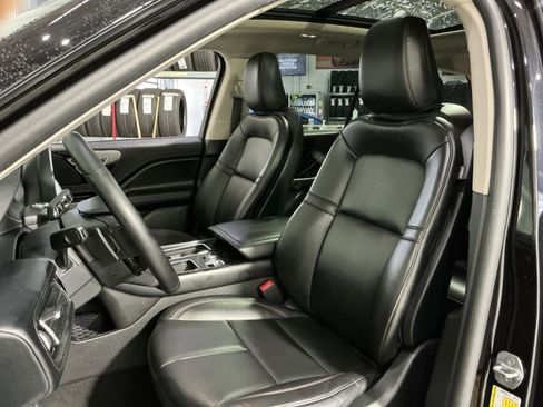 Used 2024 Lincoln Aviator AWD w/ Premium Package image 21