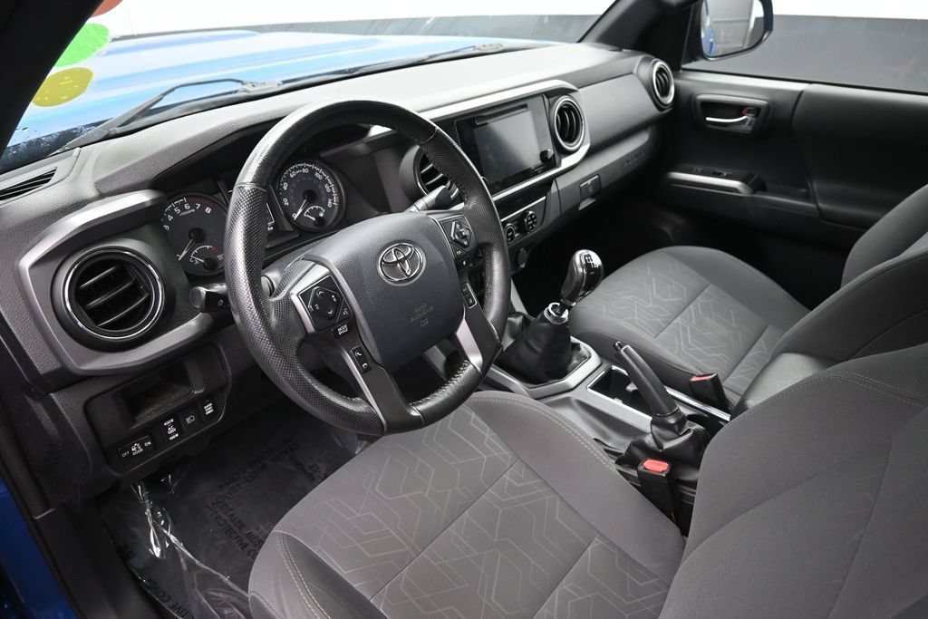 Used 2018 Toyota Tacoma TRD Sport AWD/4WD image 20