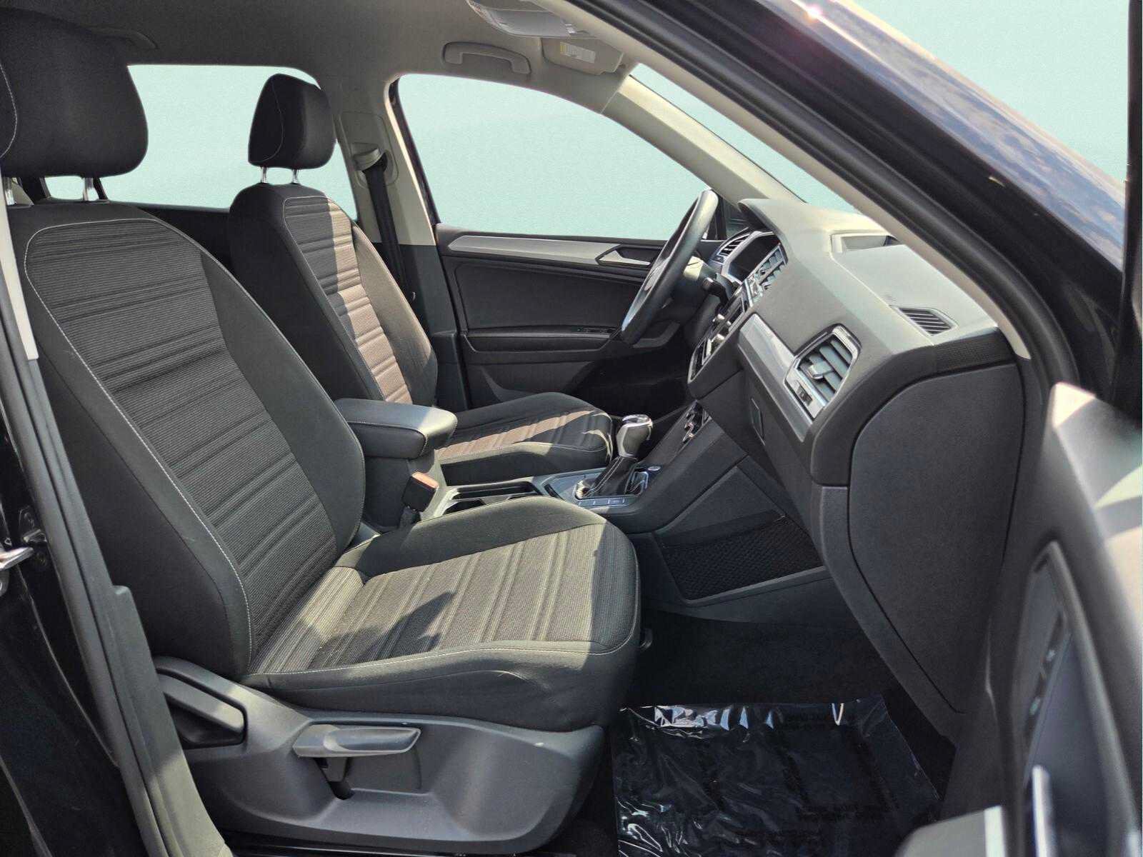 Used 2022 Volkswagen Tiguan S FWD image 19