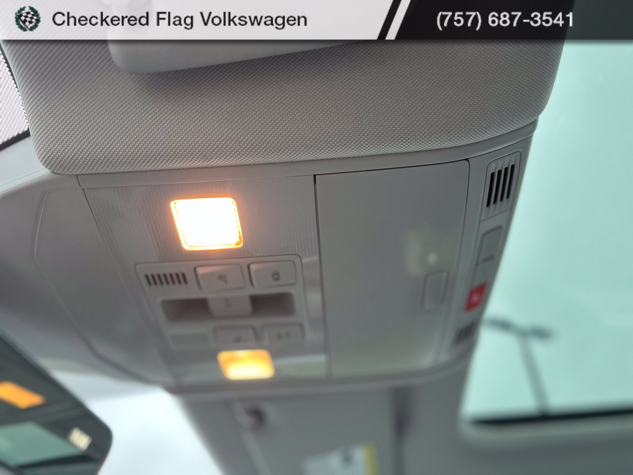Used 2026 Volkswagen Jetta SE FWD image 19