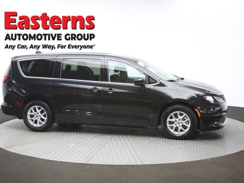 Used 2022 Chrysler Voyager LX FWD image 48
