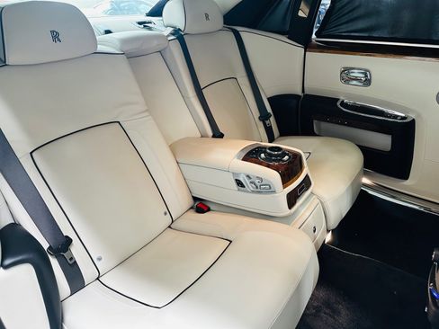 Used 2014 Rolls-Royce Ghost Extended Wheelbase RWD image 7