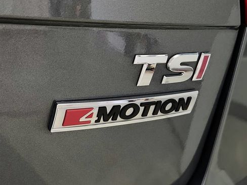 Used 2018 Volkswagen Tiguan SEL AWD/4WD image 31