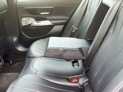 Used 2024 Mercedes-Benz E 350 4MATIC Sedan image 17
