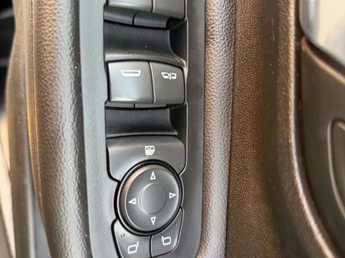 Used 2018 GMC Terrain Denali w/ Comfort Package image 25