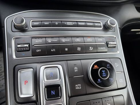 Used 2023 Hyundai Santa Fe SEL w/ Premium Package image 19