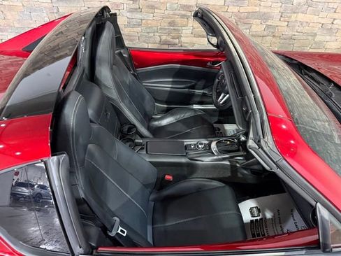 Used 2021 MAZDA MX-5 Miata RF Grand Touring RWD image 9