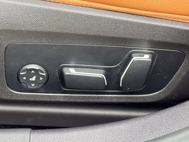 Certified 2024 BMW 330i xDrive Sedan w/ M Sport Package AWD/4WD image 15