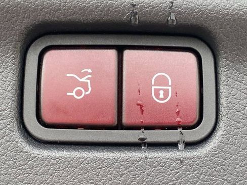 Used 2023 Mercedes-Benz C 300 4MATIC Sedan image 9