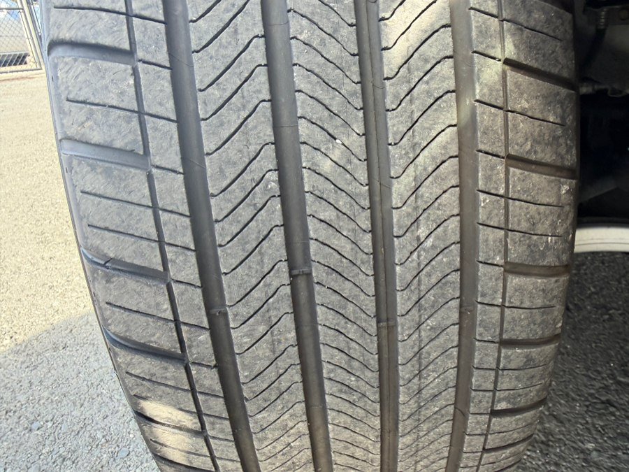 Used 2024 Genesis GV60 RWD image 58
