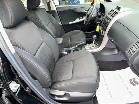 Used 2012 Toyota Corolla S image 16