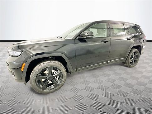 New 2025 Jeep Grand Cherokee L Altitude image 23