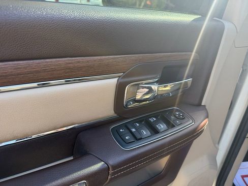 Used 2016 RAM 1500 Laramie w/ Convenience Group image 19